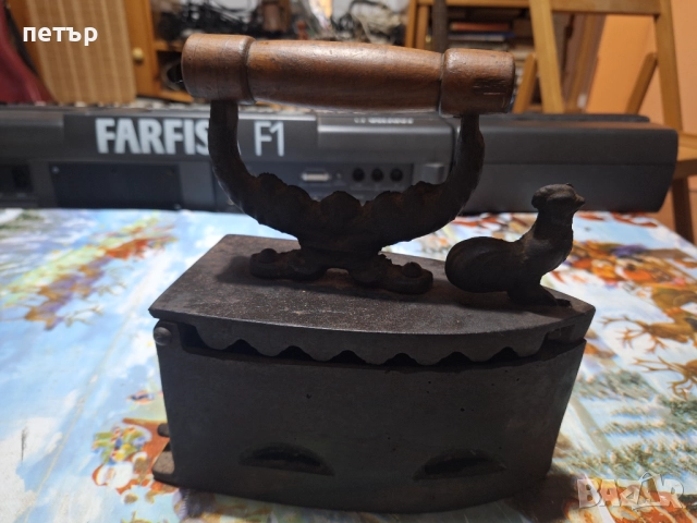 Стара ютия на въглища, снимка 3 - Антикварни и старинни предмети - 52914703