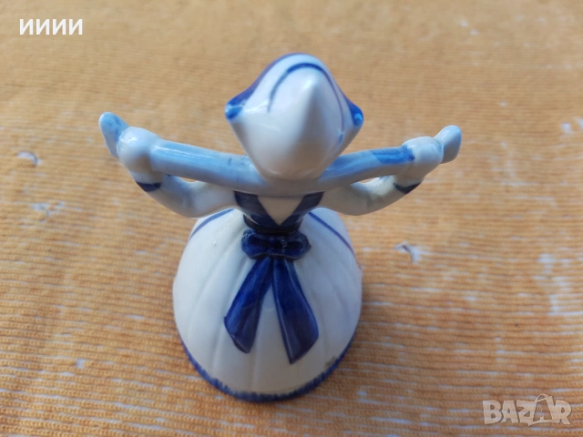 Порцеланова статуетка фигурка Холандска девойка , снимка 2 - Антикварни и старинни предмети - 53865781