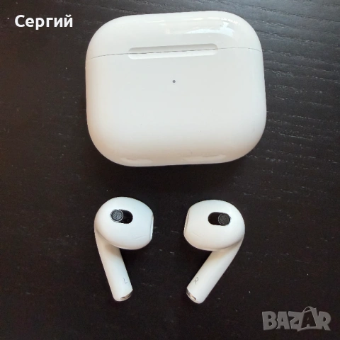 Apple AirPods 3 – оригинални, отлично състояние, пълен комплект, снимка 3 - Слушалки и портативни колонки - 53154981