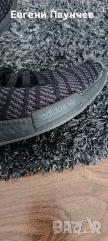 Маратонки Adidas NMD R1 размер 42 отлични , снимка 5 - Маратонки - 53457545