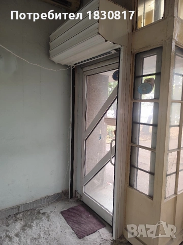 Алуминиева ролетна врата със заключване , снимка 2 - Интериорни врати - 53290689