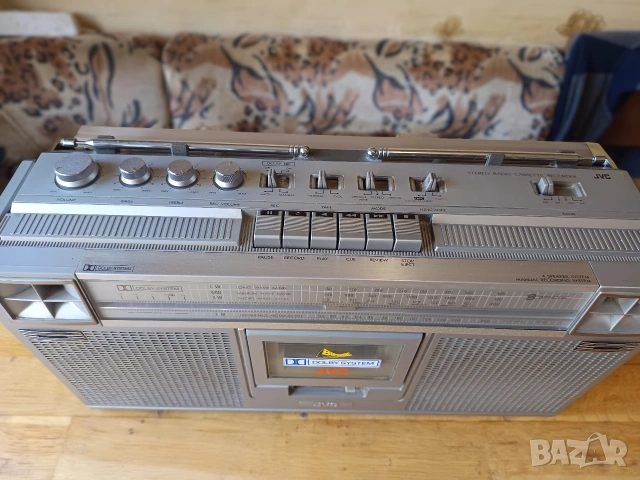 JVC RC 656 L, снимка 2 - Радиокасетофони, транзистори - 53878690