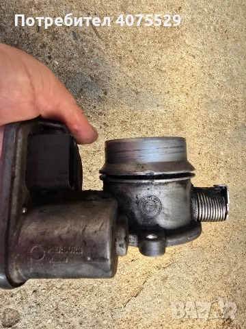 Оригинална дросел клапа бмв е60, снимка 2 - Части - 53845906