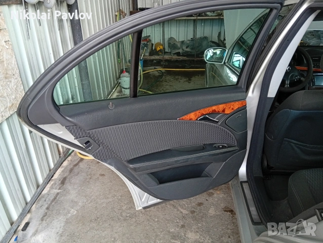 Резервна гума крик ключ и други части за Мерцедес Е Класа , снимка 18 - Части - 54217776