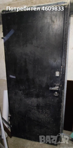 Метална входна врата с каса