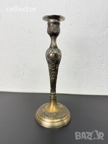 Богато орнаментиран бронзов свещник. №8119, снимка 3 - Колекции - 54291431