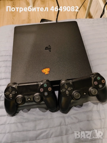Sony PS4 Slim 500GB + 2 оригинални джойстика
