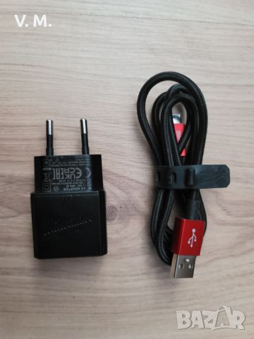 Milwaukee оригинално USB зарядно с кабел, снимка 1 - Друга електроника - 46399868