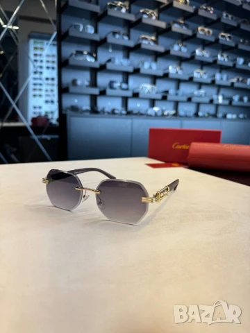 очила с черен обикновен калъф и ув защита versace cartier , снимка 8 - Слънчеви и диоптрични очила - 51291759