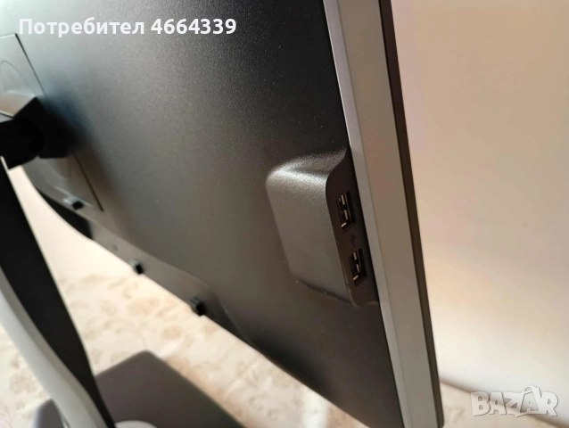 Монитор DELL U2412M 24 Инча, снимка 5 - Монитори - 52586032