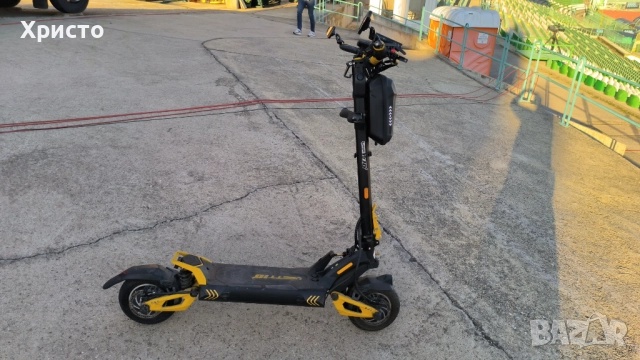 Електрическа тротинетка Vsett 10+, снимка 4 - Велосипеди - 52666372