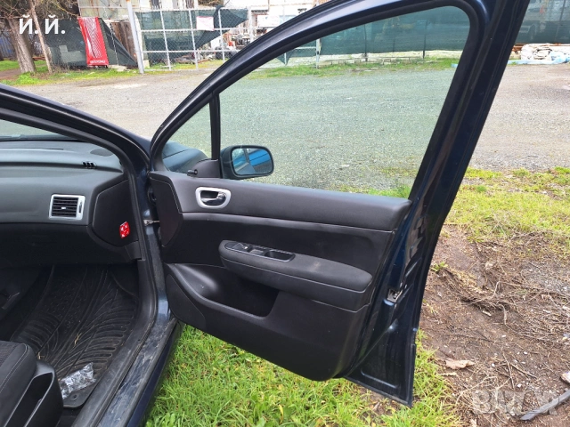 Peugeot 307 1.4 16V 88к.с., снимка 8 - Автомобили и джипове - 53664768