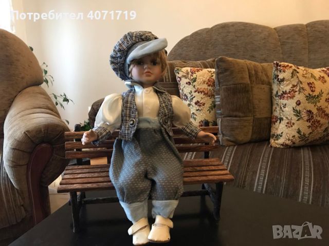 Антични порцеланови кукли седнали на пейка, снимка 5 - Антикварни и старинни предмети - 45680539