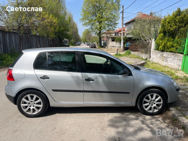 Volkswagen Golf 5 1.6i, снимка 2 - Автомобили и джипове - 54202915