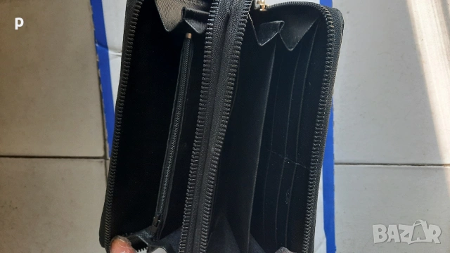 Портмоне на Guess, снимка 2 - Портфейли, портмонета - 53652122