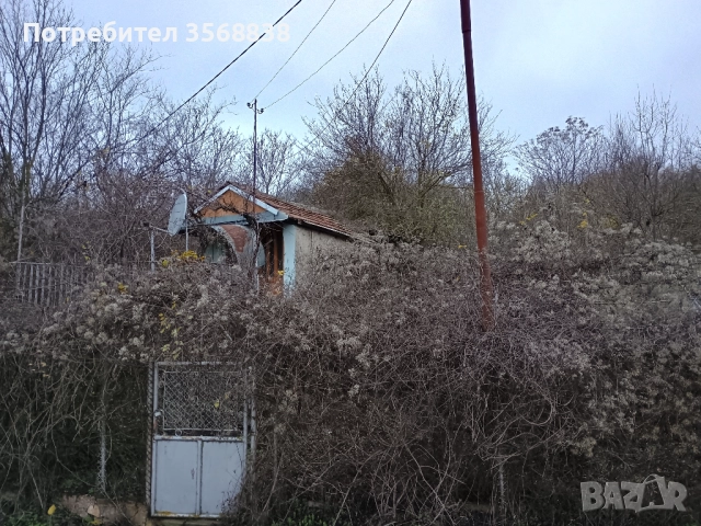 Вила ,със застроена площ 50 кв  м (има и гараж), 