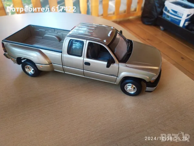 1:18 Chevrolet Silverado 3500 - Anson, снимка 9 - Колекции - 47769879