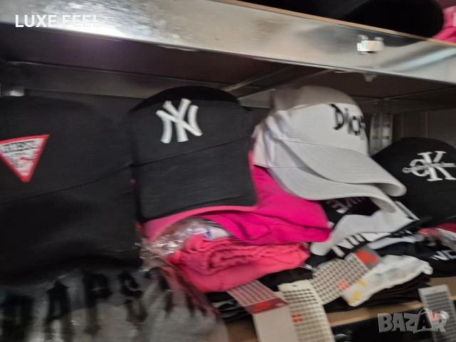 Дамски Шапки-лого Бродирано ✨CELINE ✨ PINKO ✨ DIOR✨, снимка 8 - Шапки - 50909902