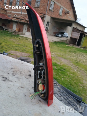 Горен ляв стоп/мигач за Volvo V70/ XC70 p2 , снимка 2 - Части - 53908948