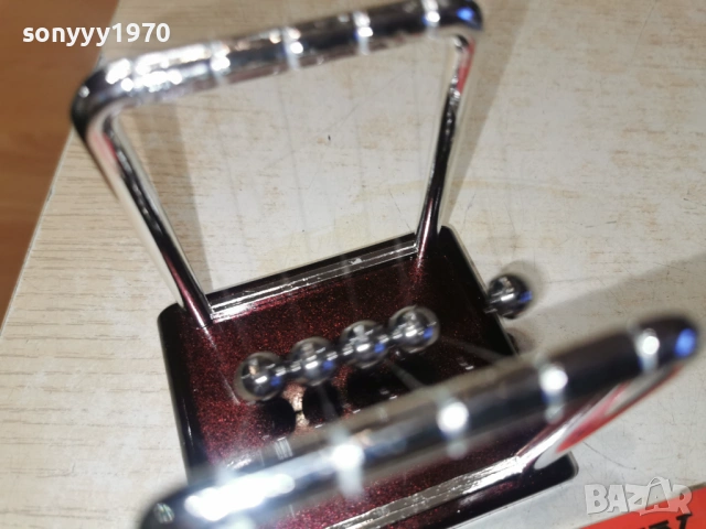 Люлката на Нютон 9Х9Х8СМ 1601261541, снимка 10 - Колекции - 53122835