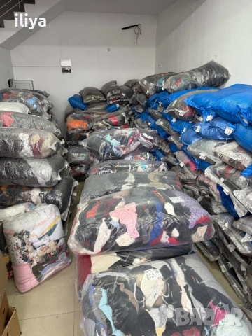 Сортирани дрехи втора употреба на едро