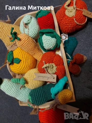 Плетена украса, снимка 2 - Декорация за дома - 51364257