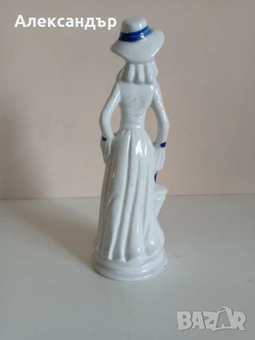 Порцеланова статуетка, снимка 4 - Статуетки - 50487444
