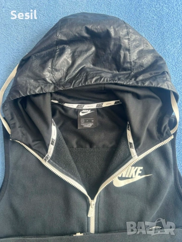 Оригинален елек Найк, снимка 3 - Спортни дрехи, екипи - 54159506