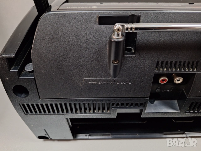 Перфектен! Радио Касетофон Hitachi TRK-3D80. , снимка 17 - Радиокасетофони, транзистори - 54205334