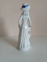Порцеланова статуетка, снимка 4