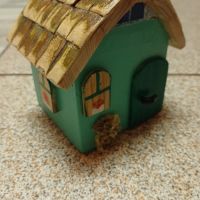 Цветна дървена къщичка , снимка 11 - Сувенири от дърво - 45422575