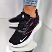 Дамски маратонки Nike, снимка 5 - Маратонки - 45238978
