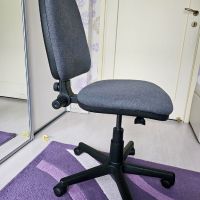 Офис стол, нови колелца, снимка 3 - Столове - 45603391