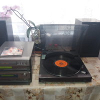Ретро комплект грамофон,ресийвър , CD плеър,тонколони , снимка 1 - Аудиосистеми - 44969783