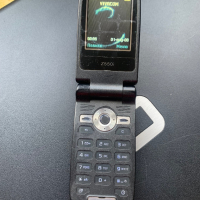 Sony Ericsson Z550i, снимка 3 - Sony Ericsson - 44949425