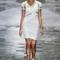 Ефектна бяла рокля 🤍 Супер модел, снимка 2 - Рокли - 45915934