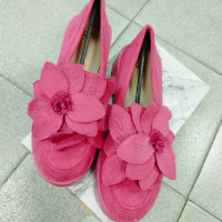 обувки с цвете, снимка 2 - Дамски ежедневни обувки - 44984314