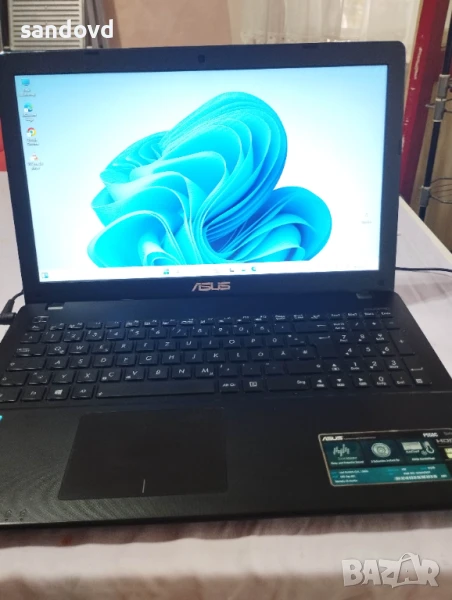 хубав лаптоп ASUS P550C  цена 120лв, снимка 1