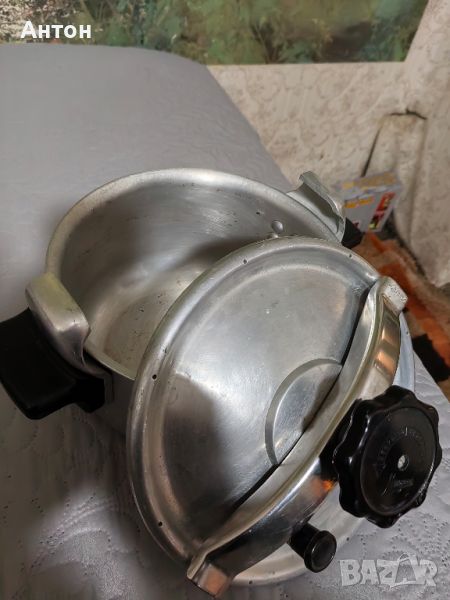 Руска тенджера под налягане.4.5 литрова., снимка 1