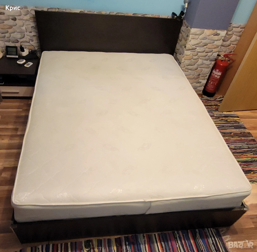 Спалня със матрак и подматрачно пространство за съхранение , снимка 1