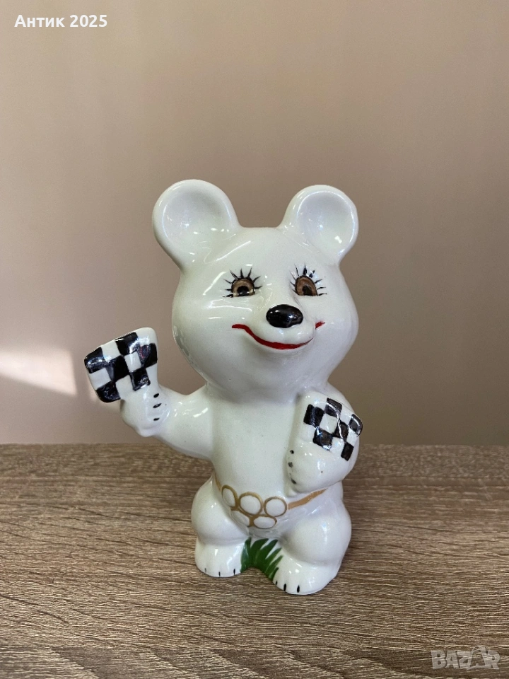 Порцеланова статуетка „Олимпийското мече – автомобилен спорт“ — Коростен, винтидж, снимка 1