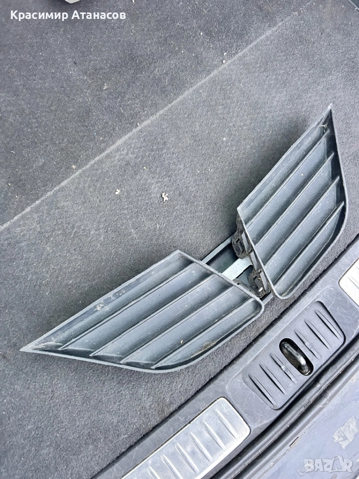 53127-05010. Предна решетка бронята долна  лява и дясна за Тойота Авенсис T27.комби. 53128-05020, снимка 1