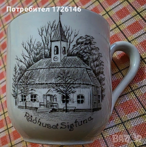 Шведски порцеланови чашки със златен кант , снимка 2 - Чаши - 54043317