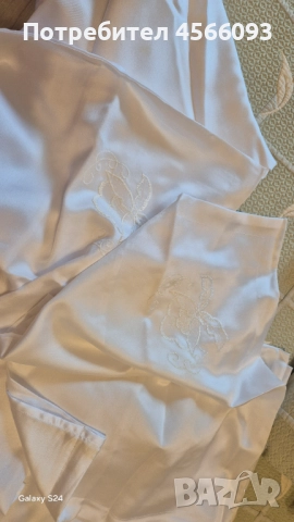 Продавам бели сатенени чаршафи, снимка 4 - Спално бельо - 52269547
