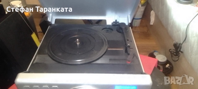 грамофон със радио тунер усилвател и вградени говорители в него и юезби, снимка 4 - Аудиосистеми - 54071319