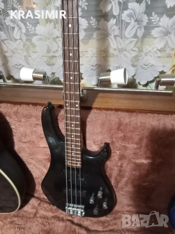 Бас китара "FENDER " VISION .