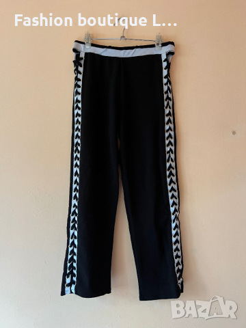 Черен панталон с бели ленти и връзки по цялата дължина на крачола 🖤, снимка 1 - Панталони - 44993372