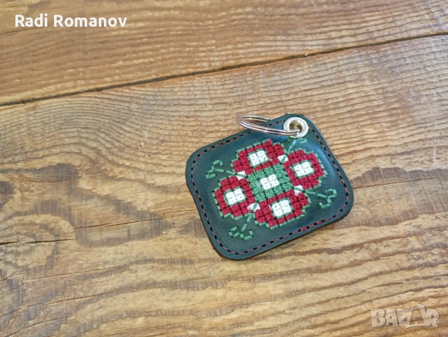 Ръчно изработен кожен ключодържател , снимка 2 - Български сувенири - 54112458