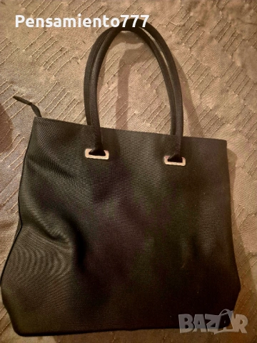 Продавам маркови чанти и панталон-нов, снимка 6 - Чанти - 53760695