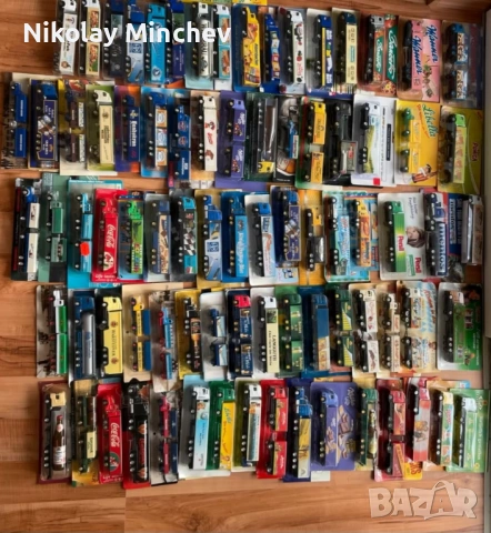 Колекция рекламни камиончета 800 броя